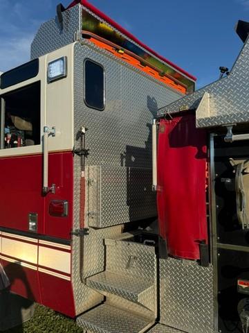 2001 Pierce Quantum Pumper - image 10