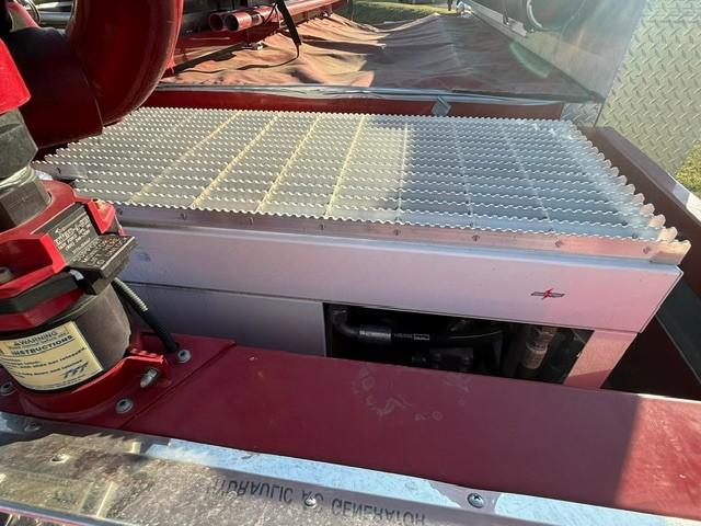 2001 Pierce Quantum Pumper - image 12