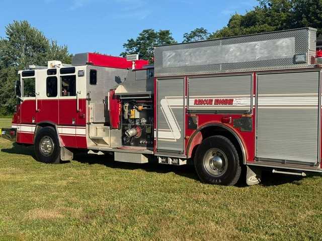 2001 Pierce Quantum Pumper — photo 2