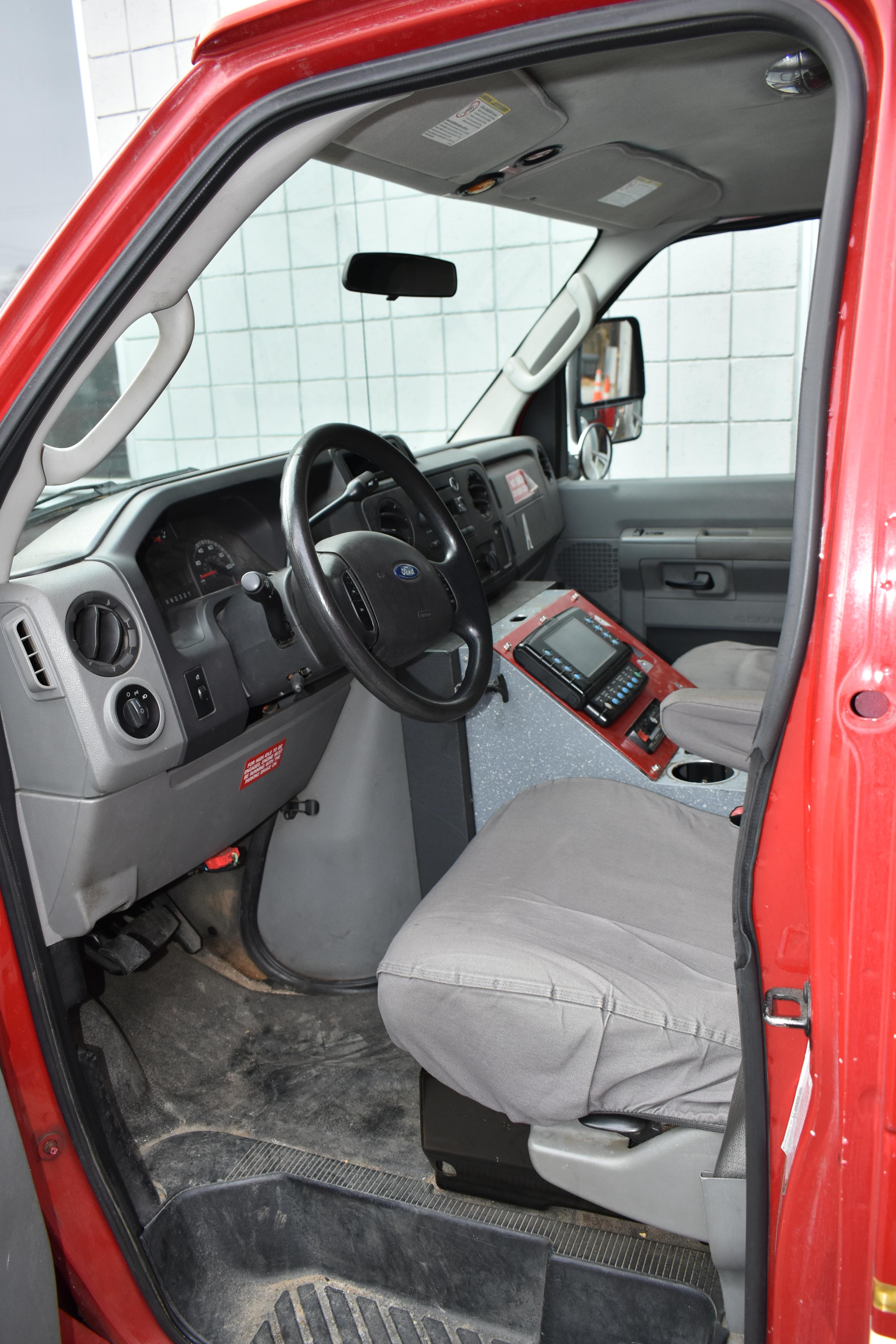 2012 Ford E450 Marque Type III - image 7