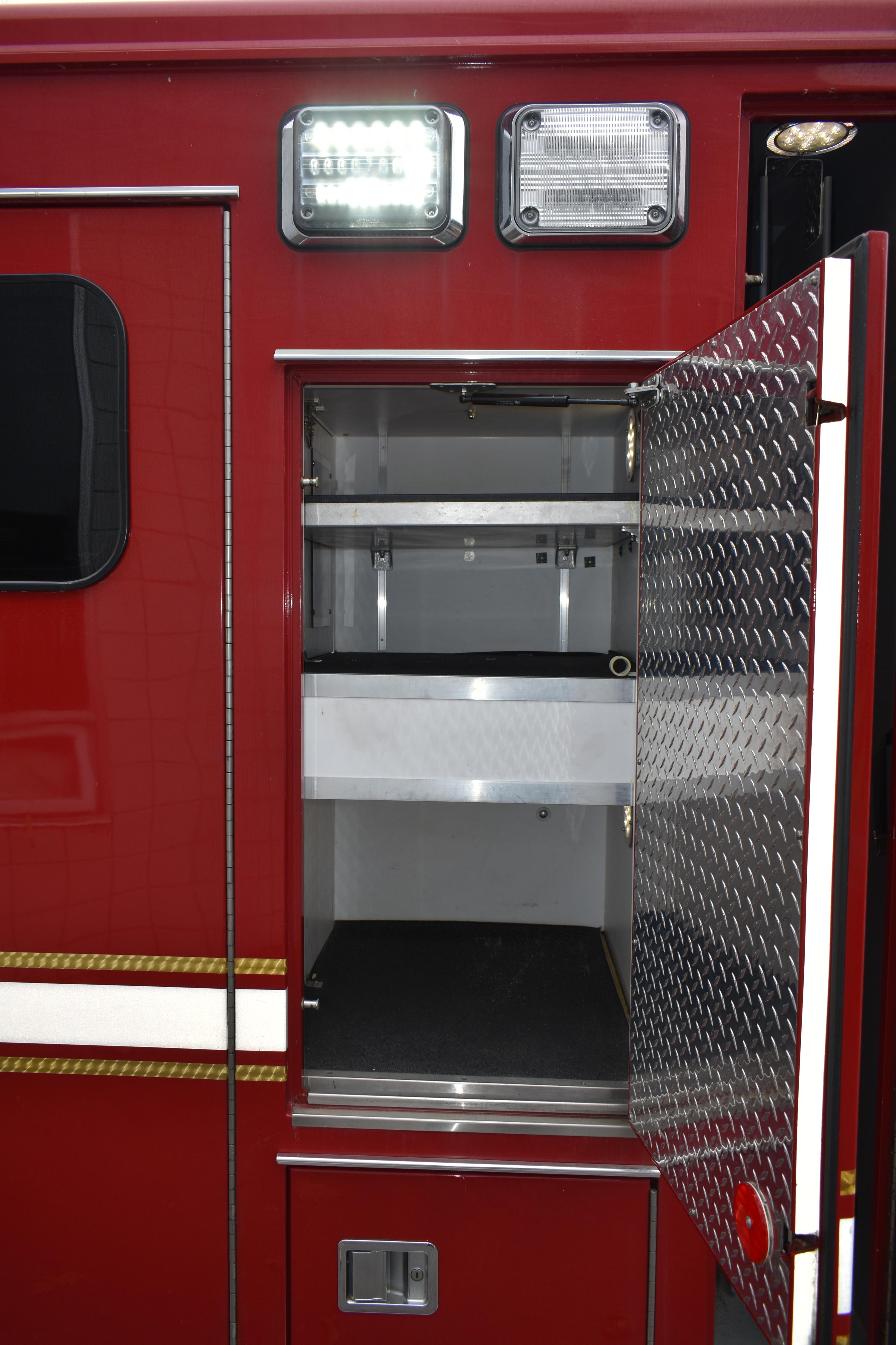 2012 Ford E450 Marque Type III - image 12