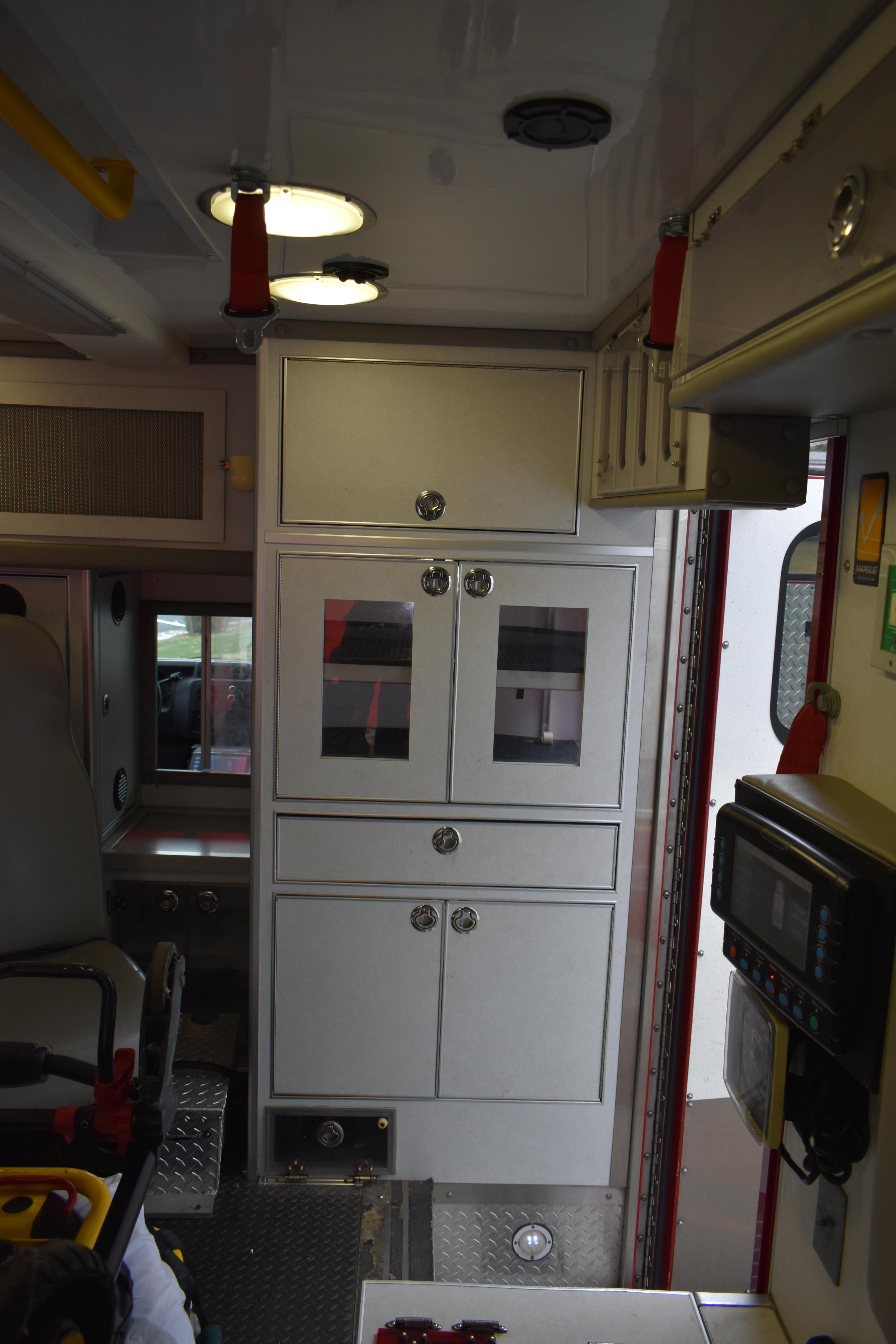 2012 Ford E450 Marque Type III - image 17