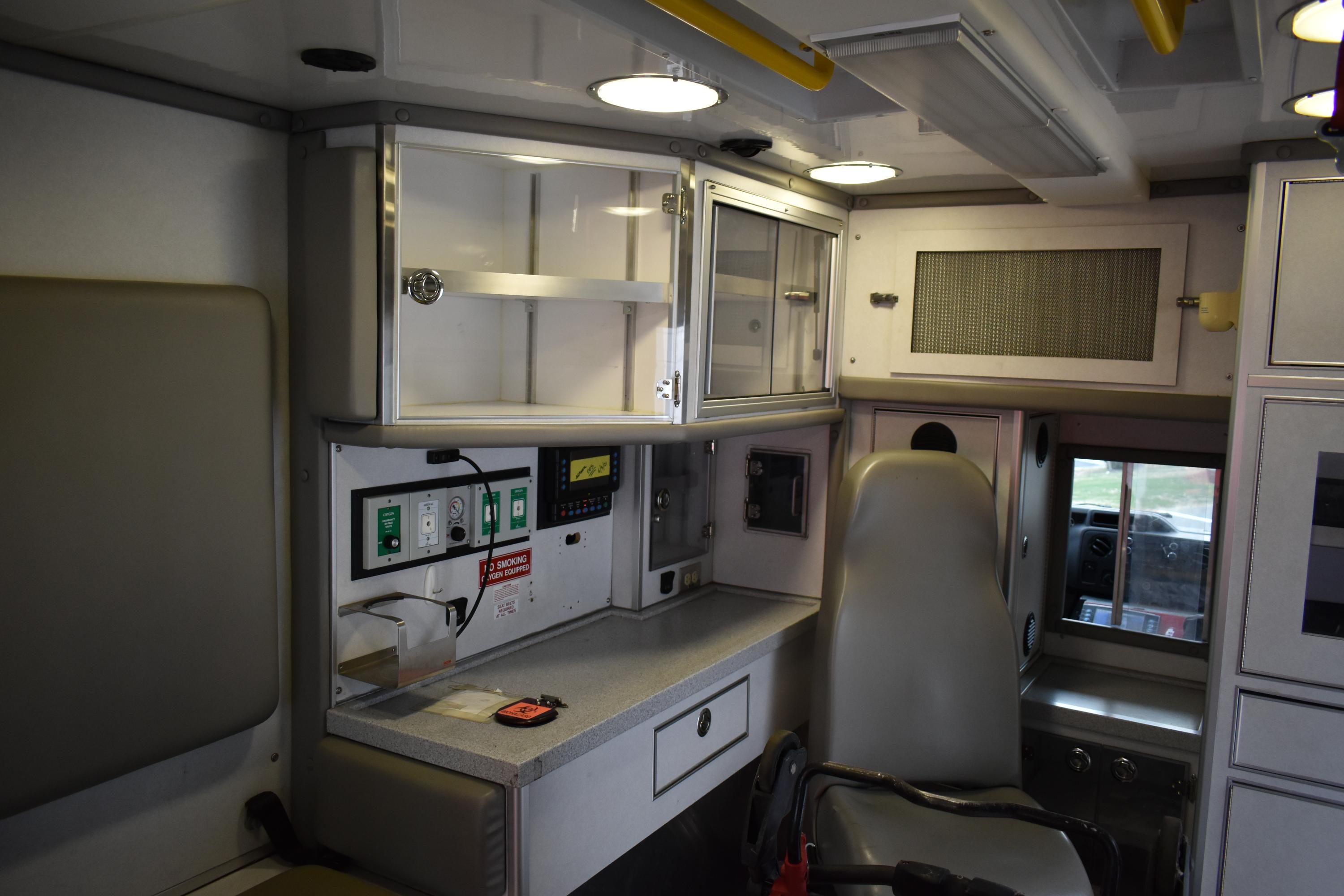 2012 Ford E450 Marque Type III - image 18