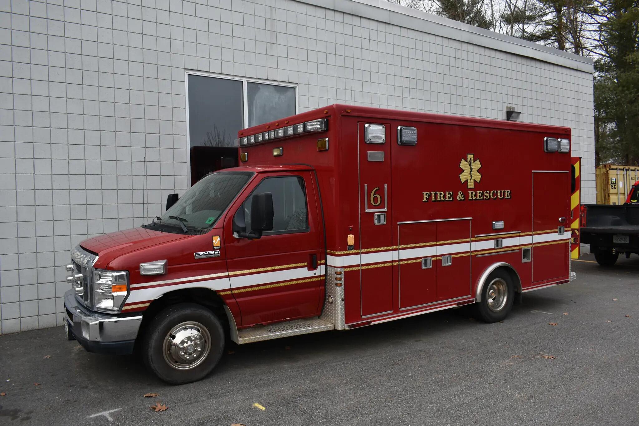 2012 Ford E450 Marque Type III - image 1