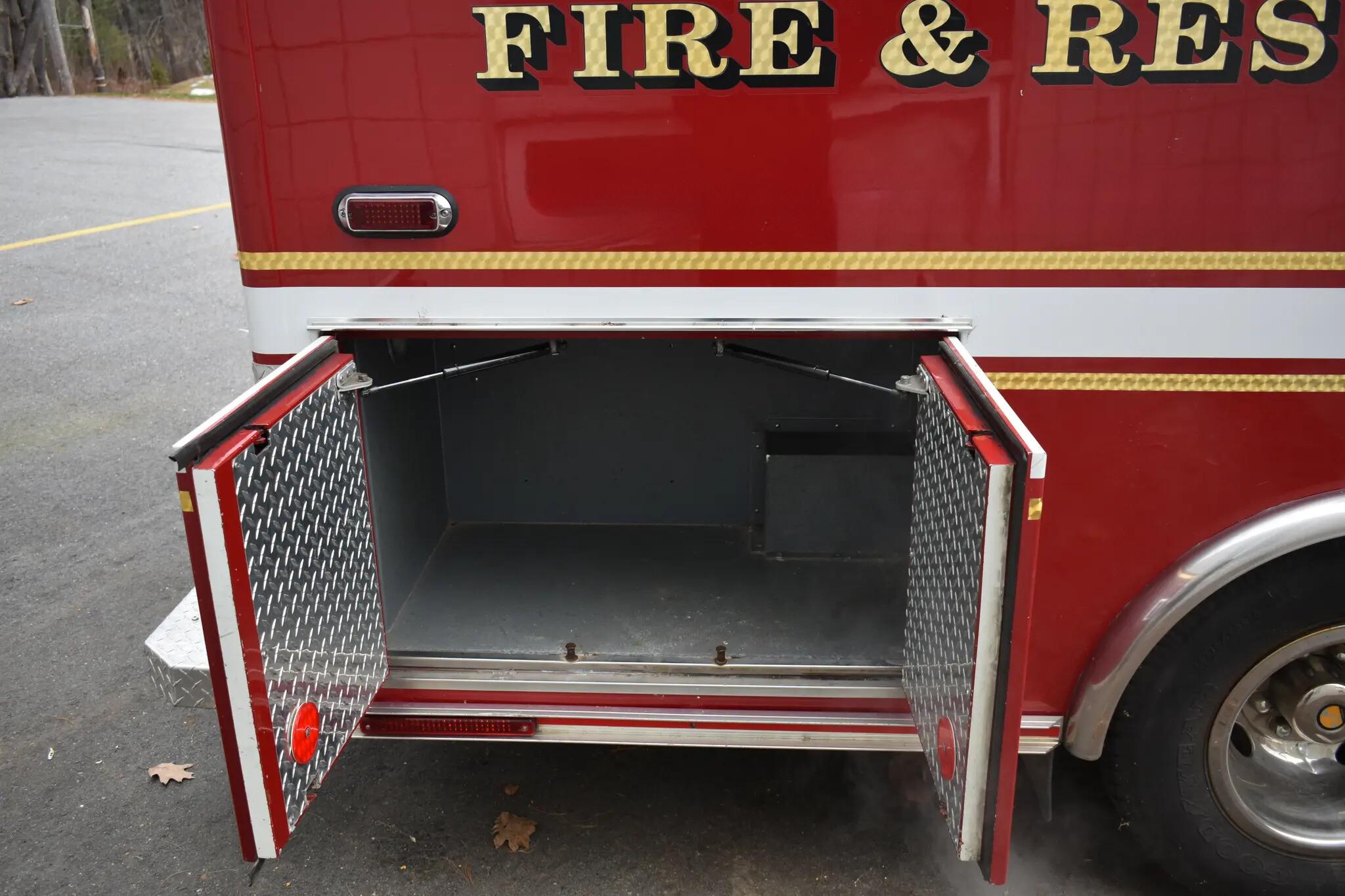 2012 Ford E450 Marque Type III - image 3