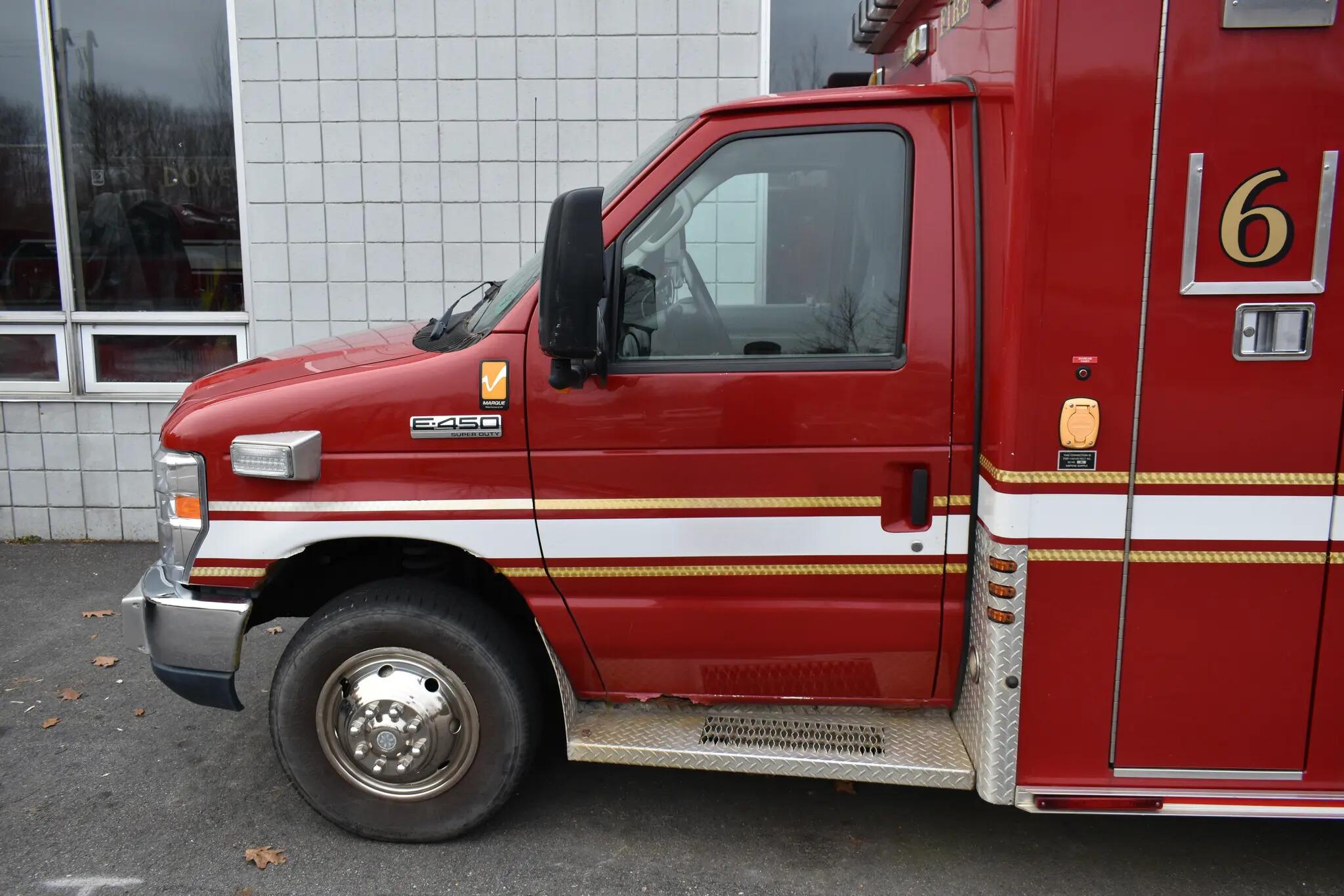 2012 Ford E450 Marque Type III - image 5