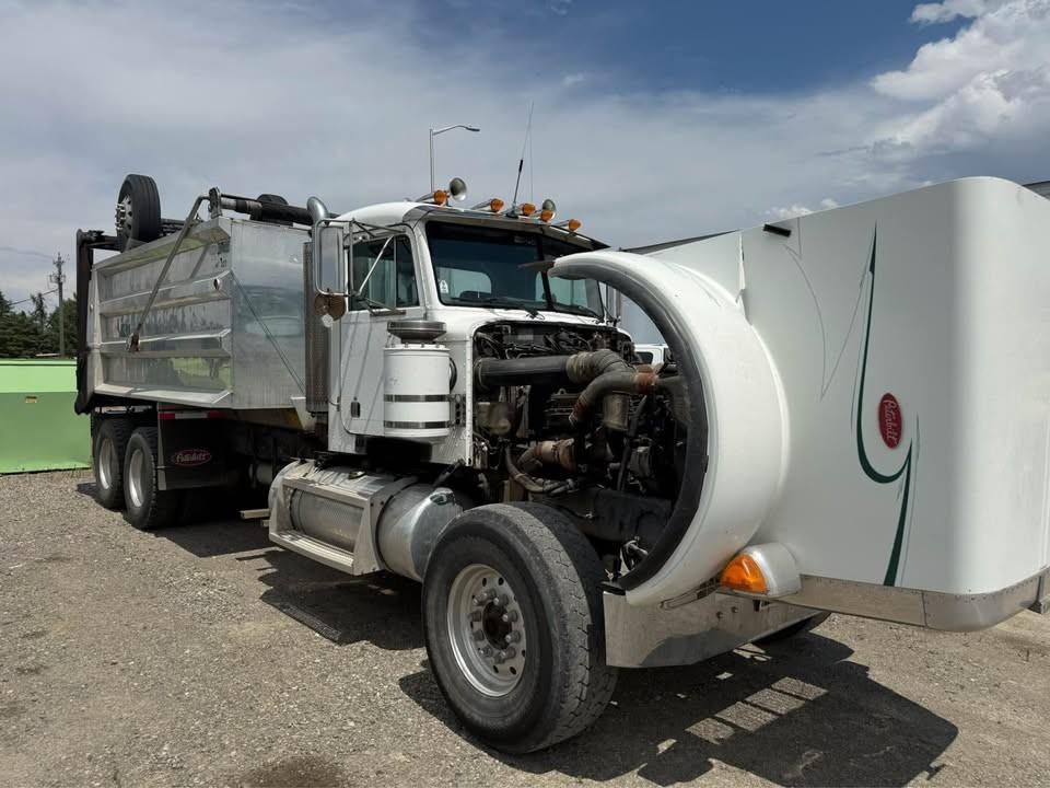 1999 Peterbilt 357 Dump Truck - image 4
