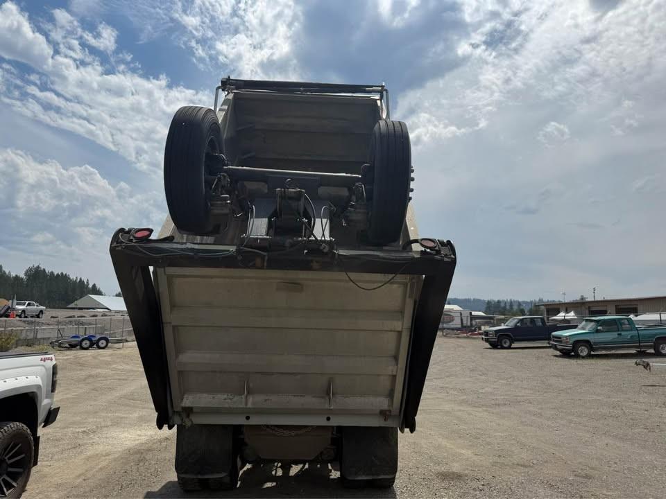 1999 Peterbilt 357 Dump Truck - image 12