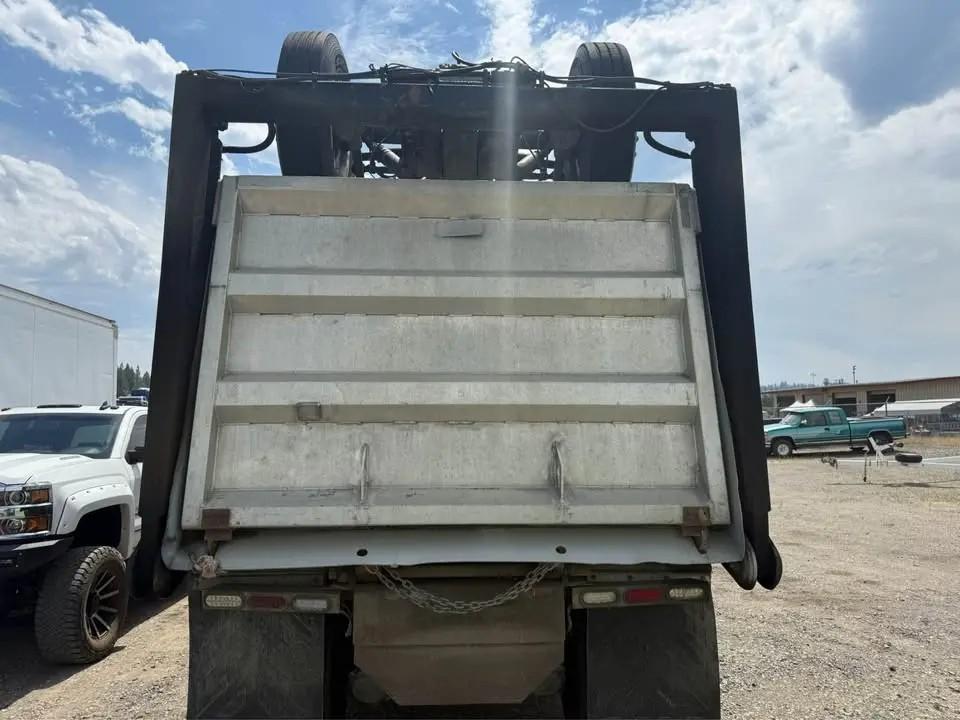 1999 Peterbilt 357 Dump Truck - image 6