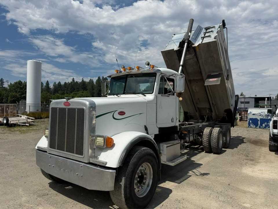 1999 Peterbilt 357 Dump Truck