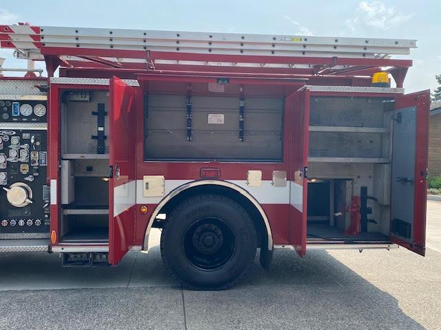 2001 Pierce Saber Pumper - image 9
