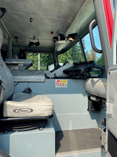 2001 Pierce Saber Pumper - image 13