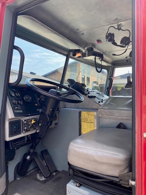 2001 Pierce Saber Pumper - image 25