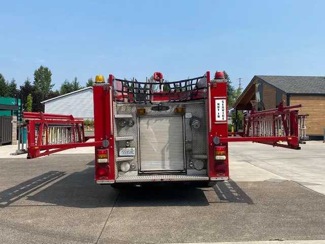 2001 Pierce Saber Pumper — photo 8