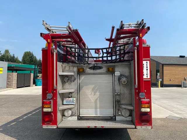 2001 Pierce Saber Pumper — photo 7
