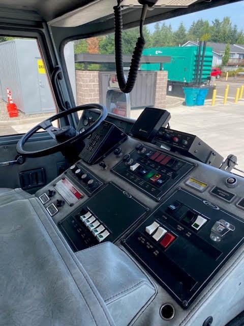 2001 Pierce Saber Pumper - image 27