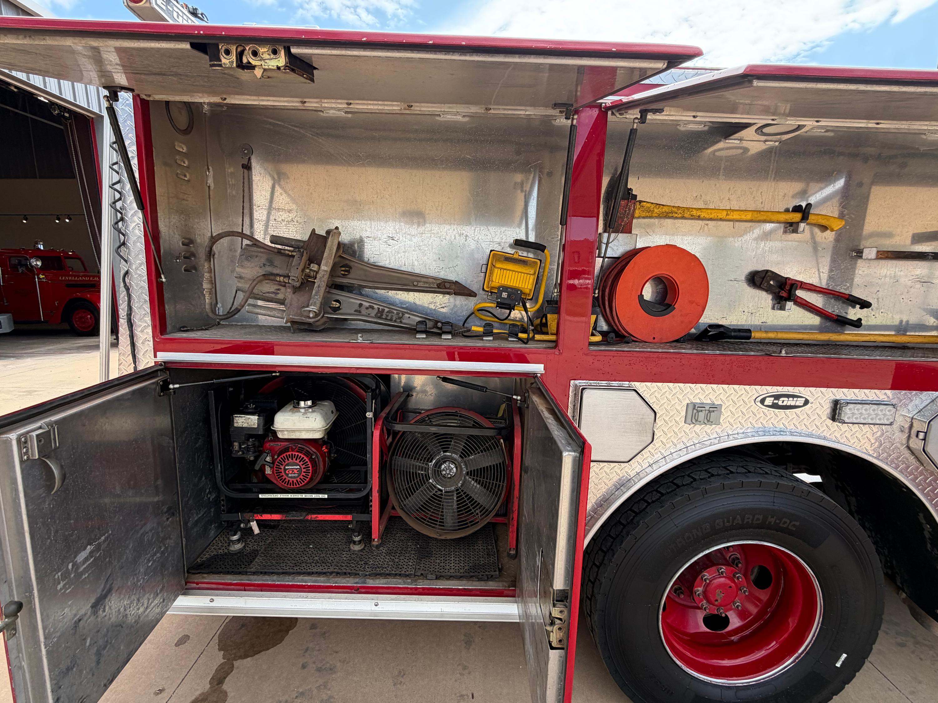 2000 GMC E-One Pumper - image 13