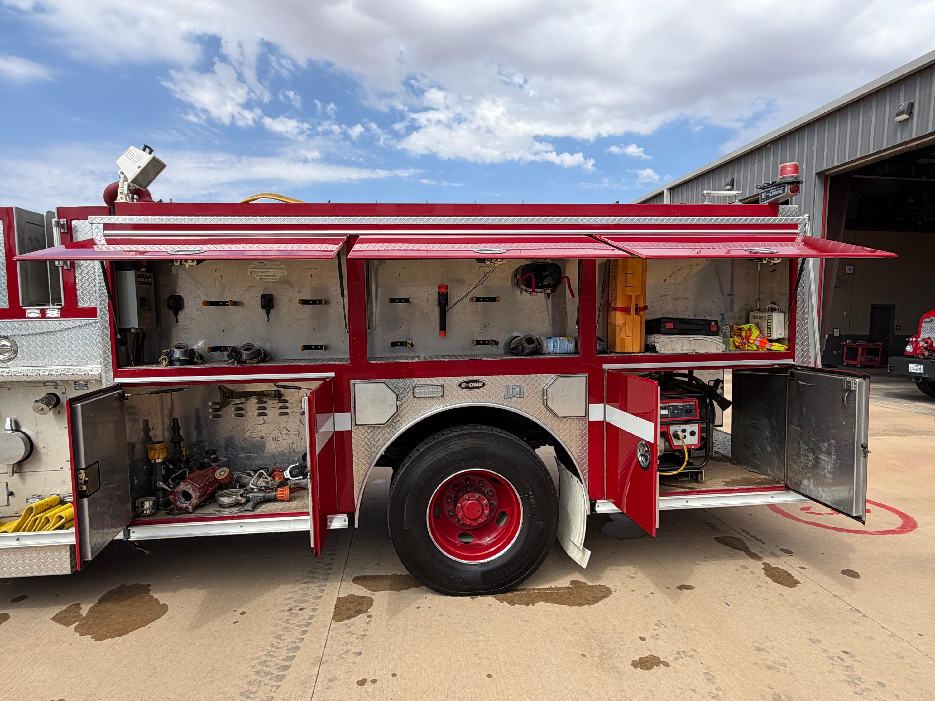 2000 GMC E-One Pumper - image 7