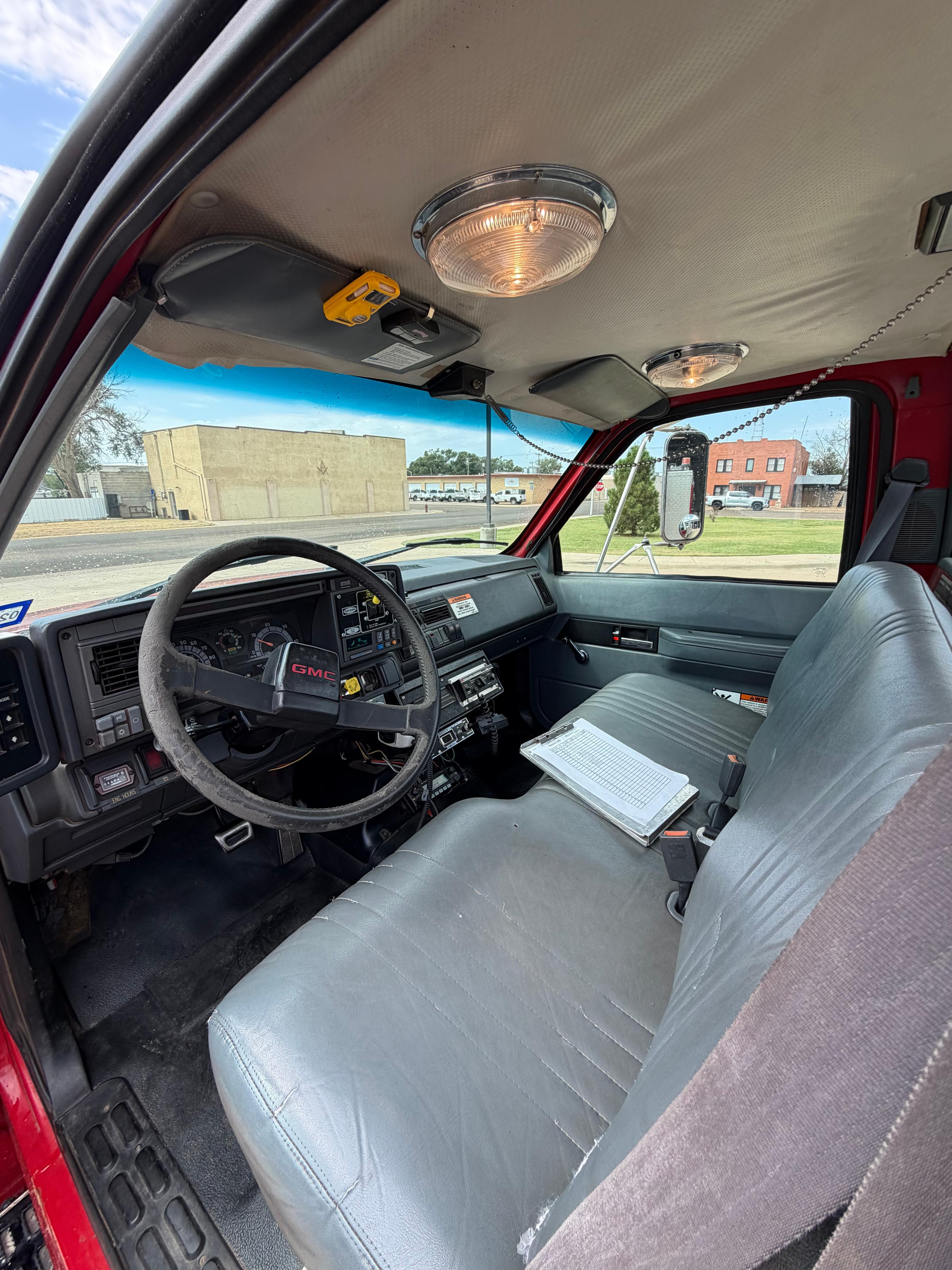 2000 GMC E-One Pumper - image 6