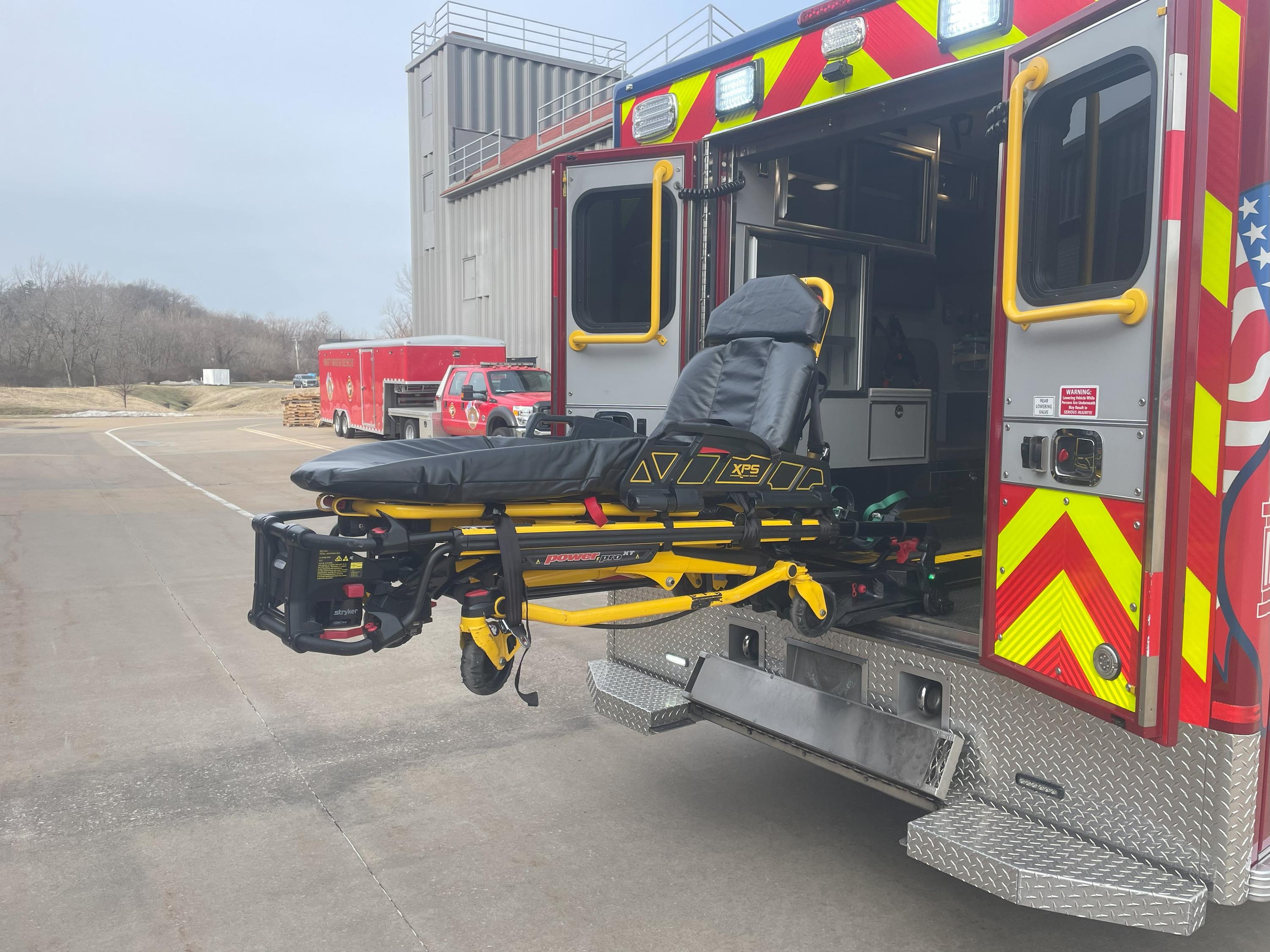 2019 Life Line Ambulance (includes Stryker Powerload) Type I - image 5