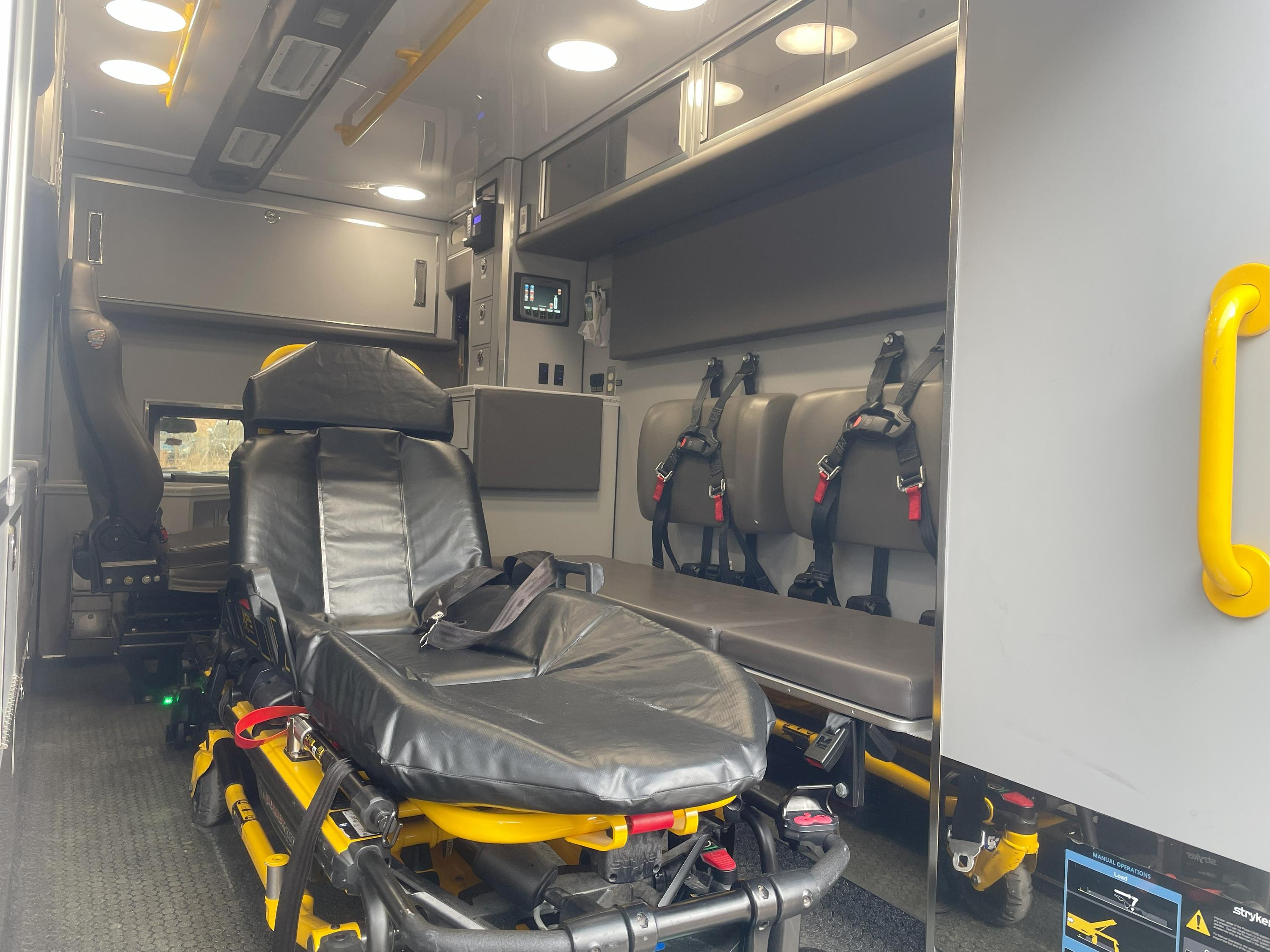 2019 Life Line Ambulance (includes Stryker Powerload) Type I - image 10