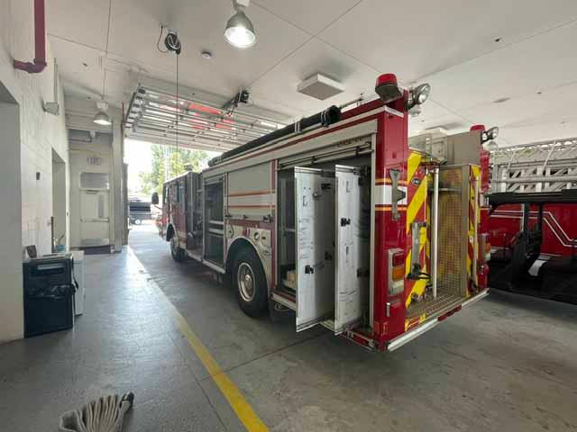 2011 E-One Typhoon Pumper - image 7