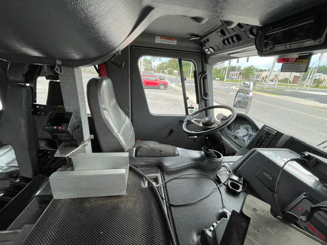 2011 E-One Typhoon Pumper - image 18