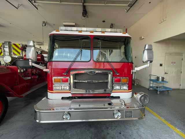 2011 E-One Typhoon Pumper — photo 6