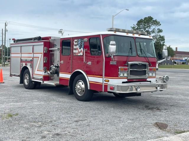 2011 E-One Typhoon Pumper - image 1