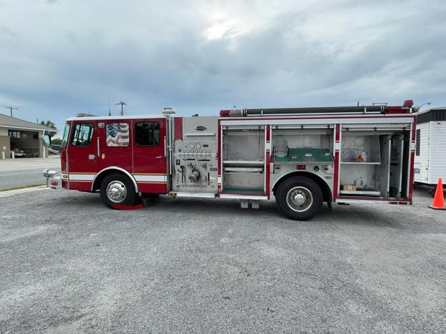 2011 E-One Typhoon Pumper - image 2