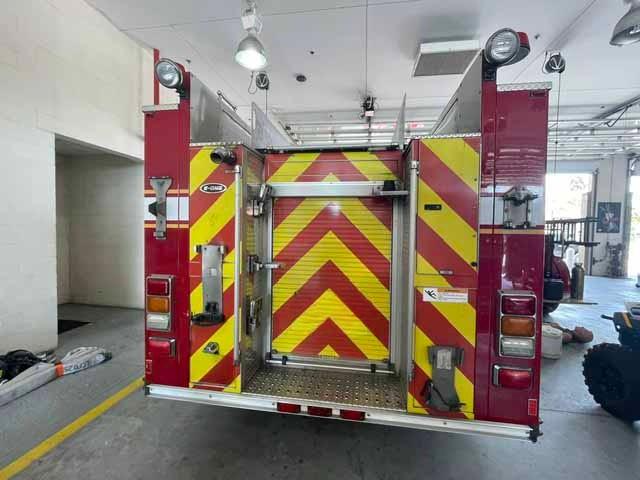 2011 E-One Typhoon Pumper - image 11