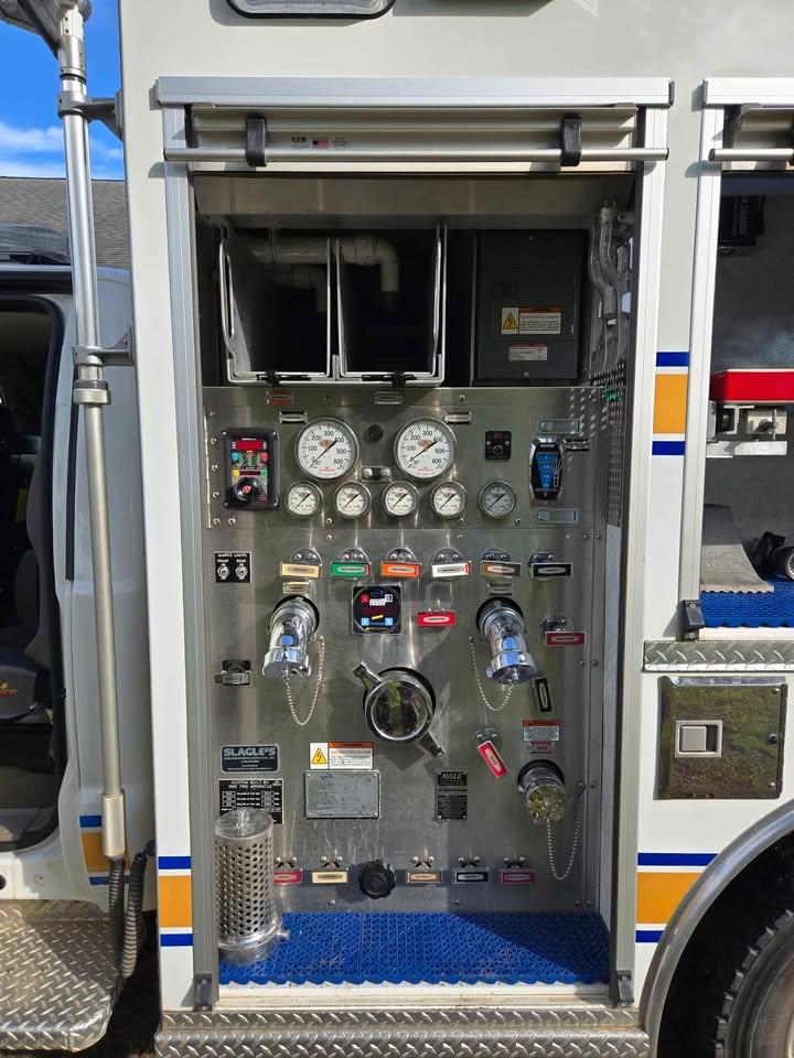 2008 KME Ford Mini Pumper - image 5