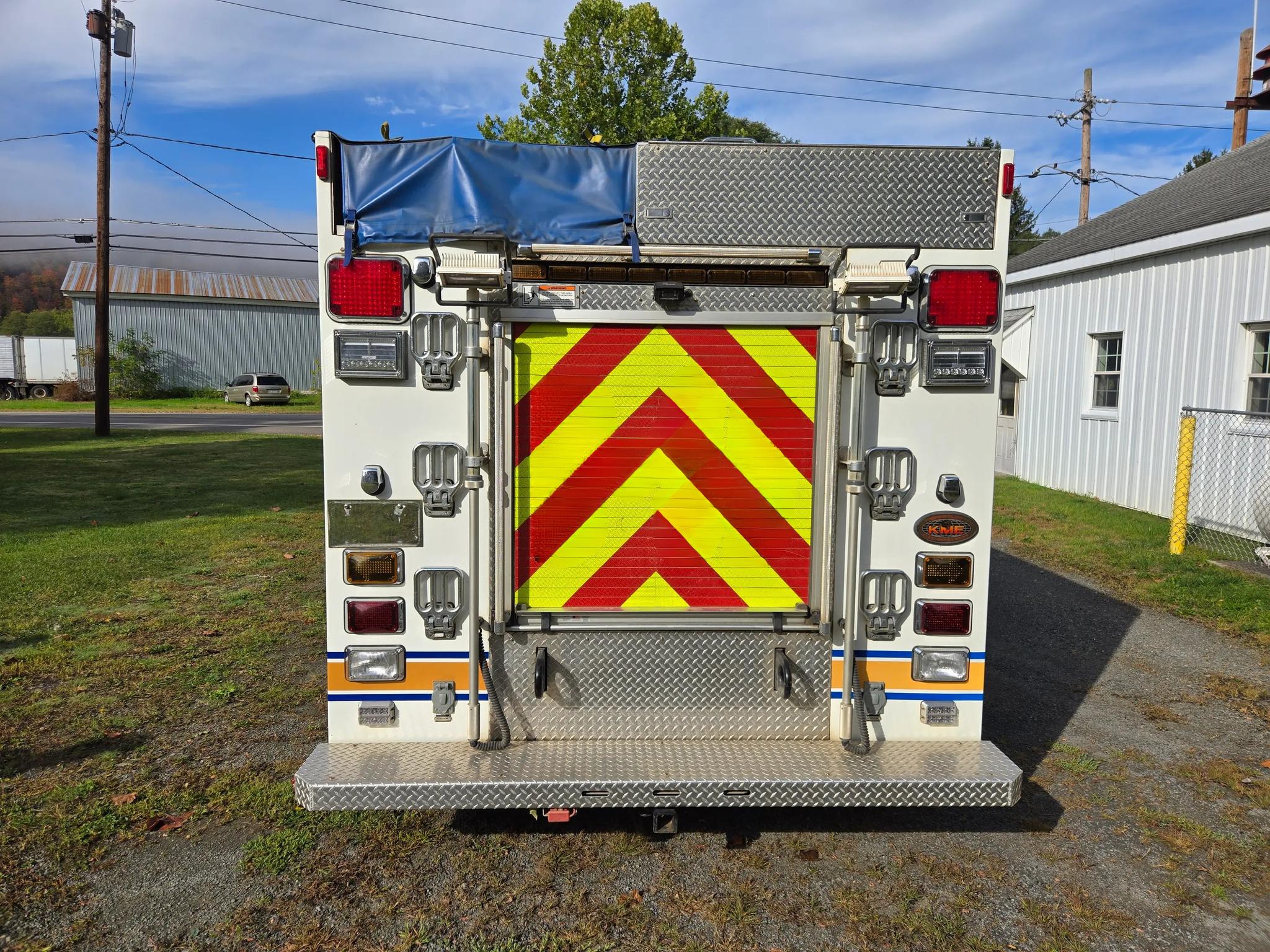 2008 KME Ford Mini Pumper - image 3