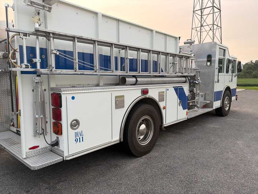 1998 Pierce Saber Pumper — photo 4