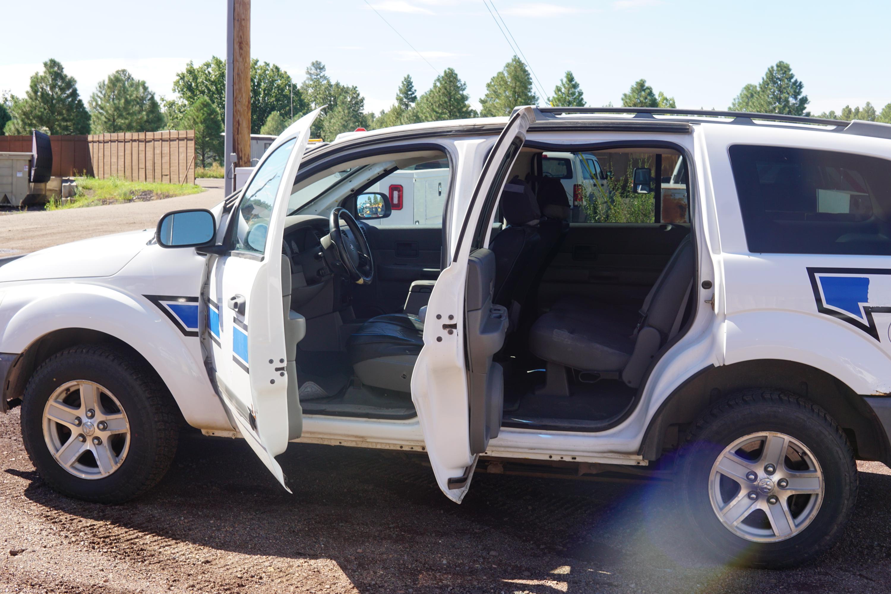 2006 Dodge Durango SXT - image 5