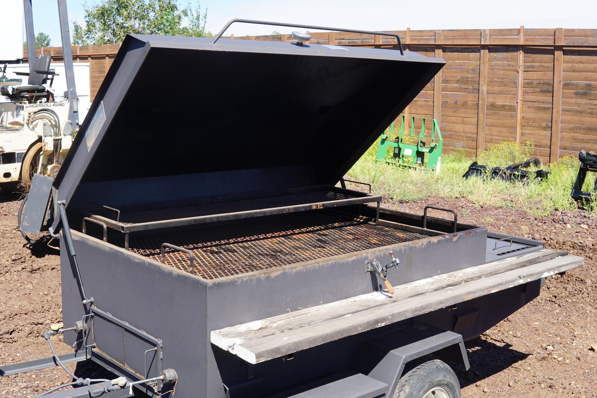 BBQ Trailer - image 2