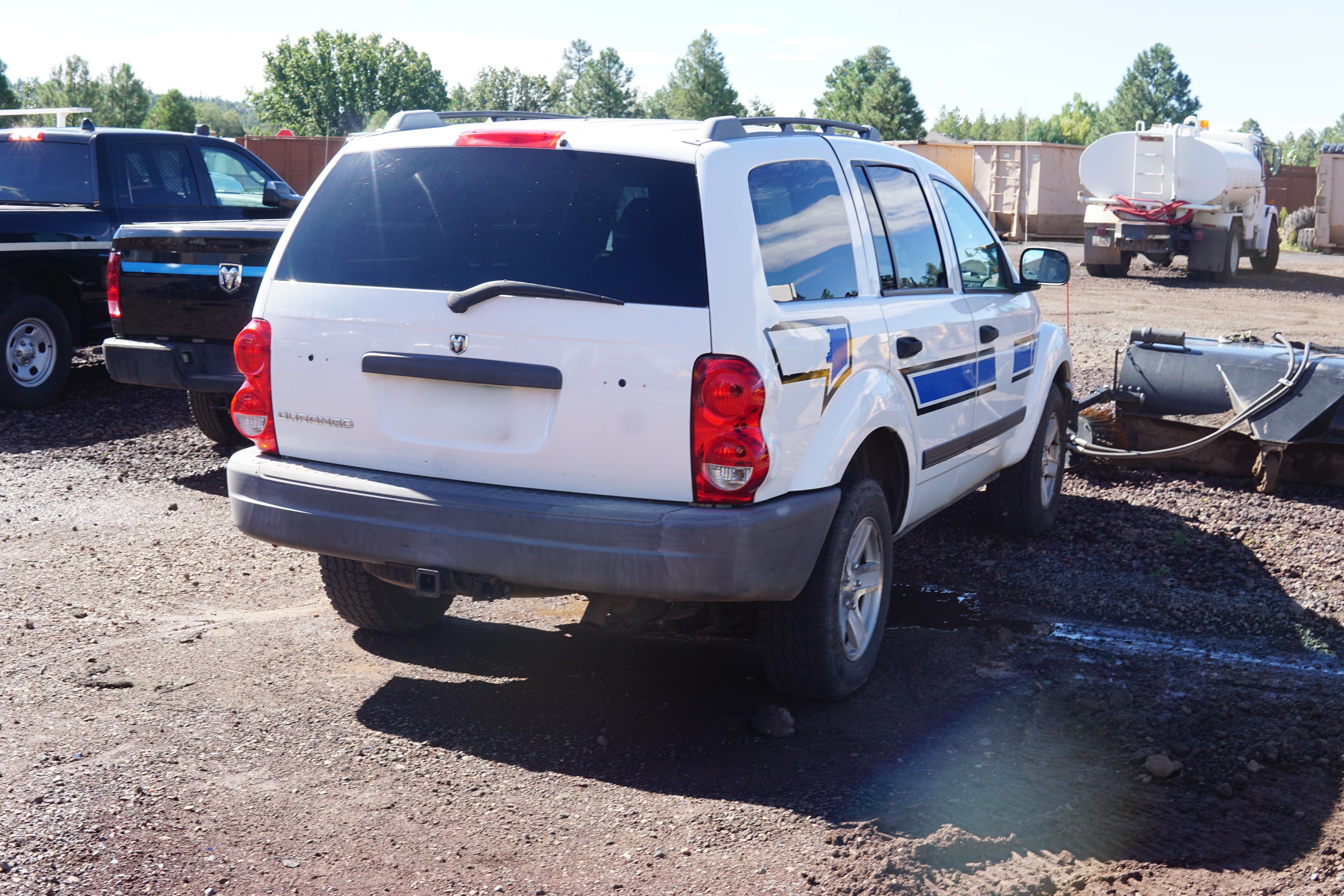 2006 Dodge Durango SXT - image 7