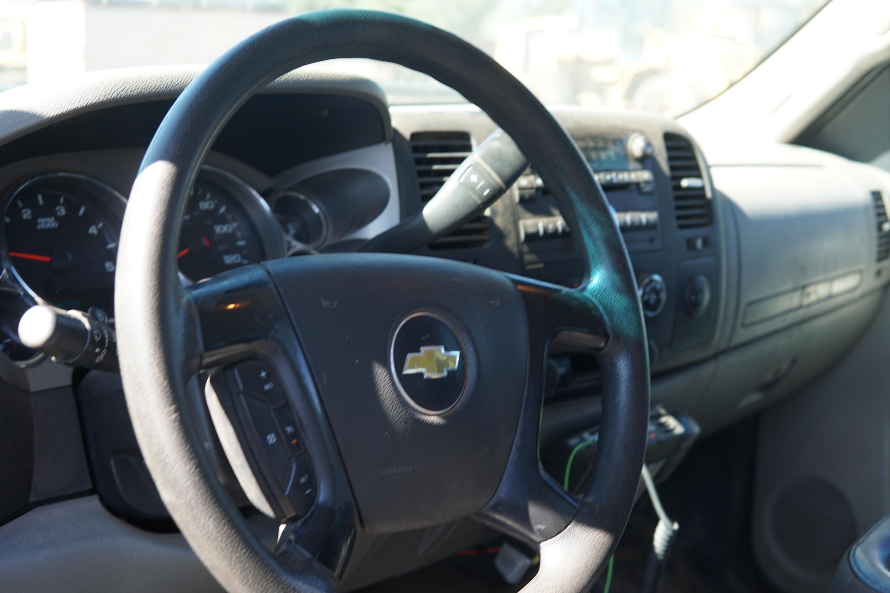 2013 Chevy Silverado 3500 - image 10