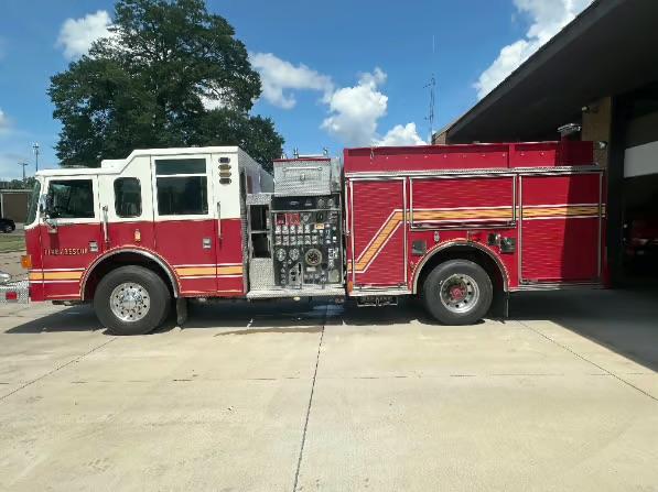 2006 Pierce Enforcer Pumper - image 1