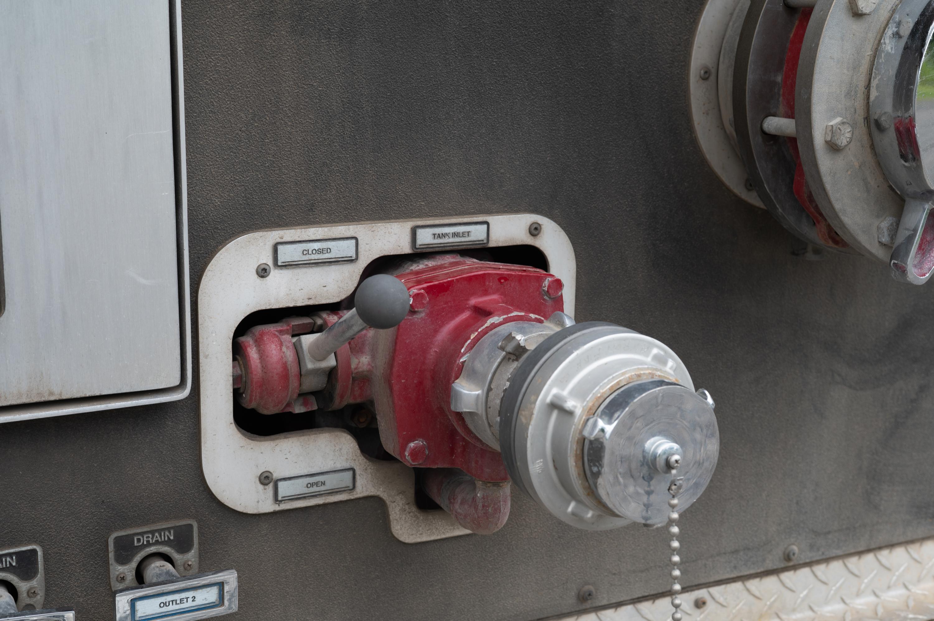 2000 Spartan Pumper Tanker - image 61