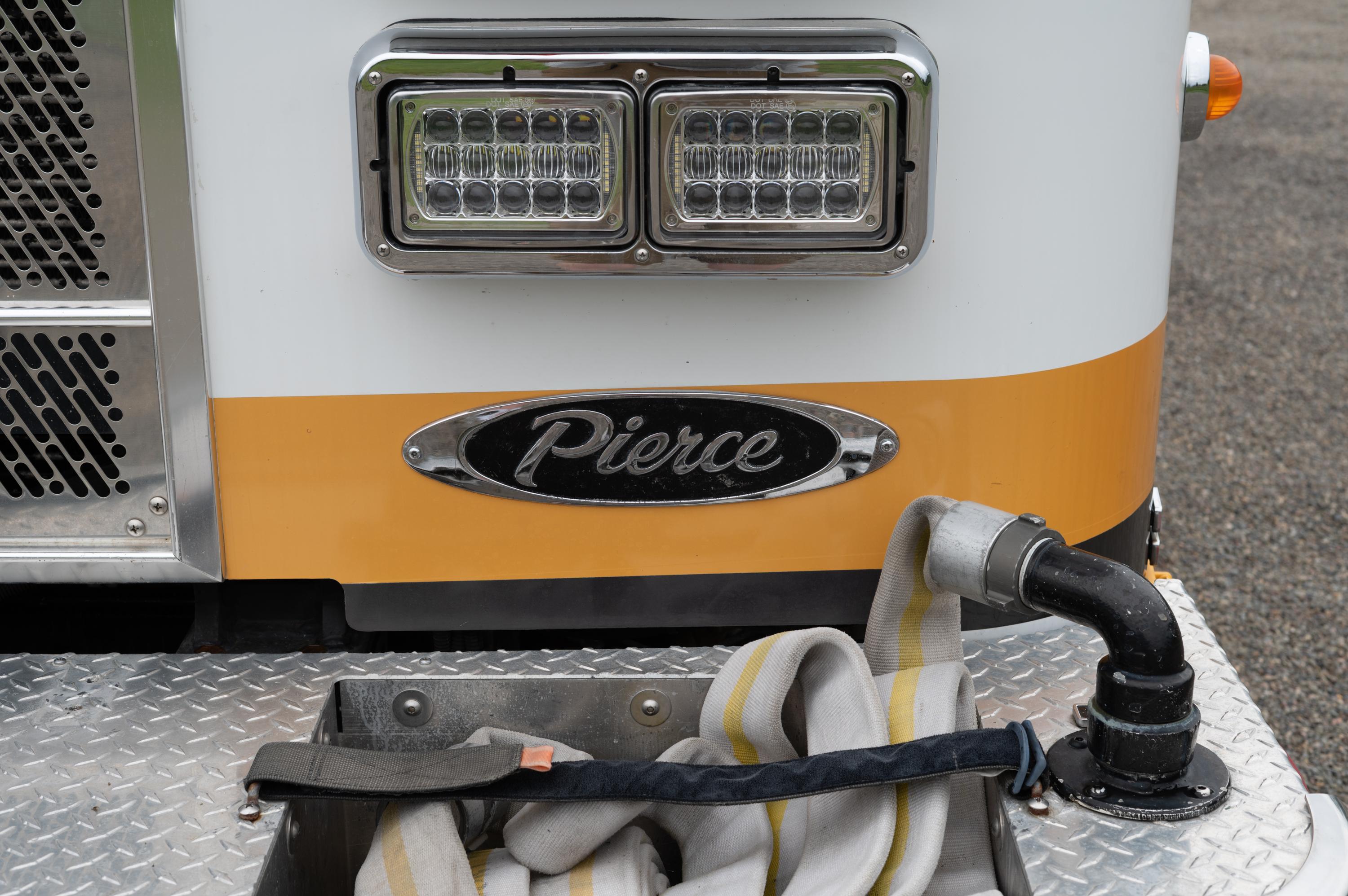 2000 Pierce Pumper - image 6