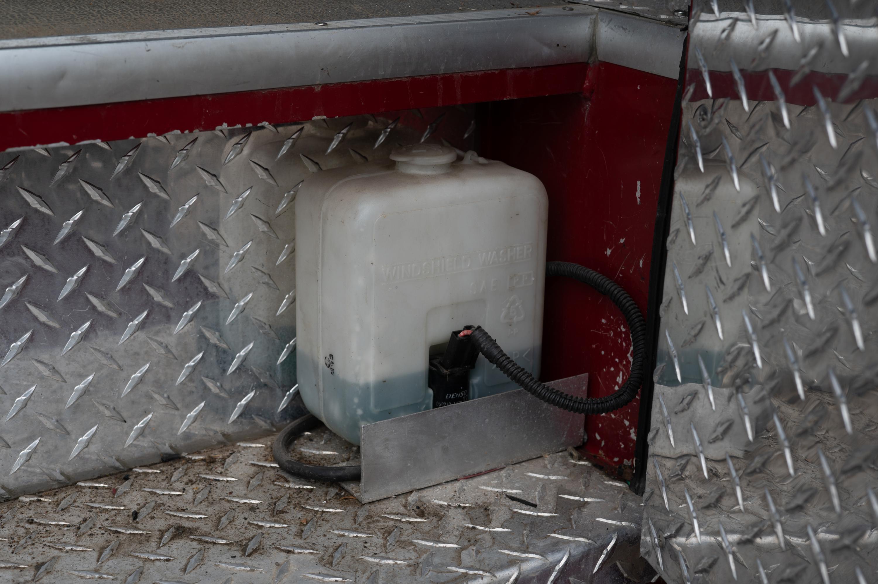 2000 Spartan Pumper Tanker - image 79