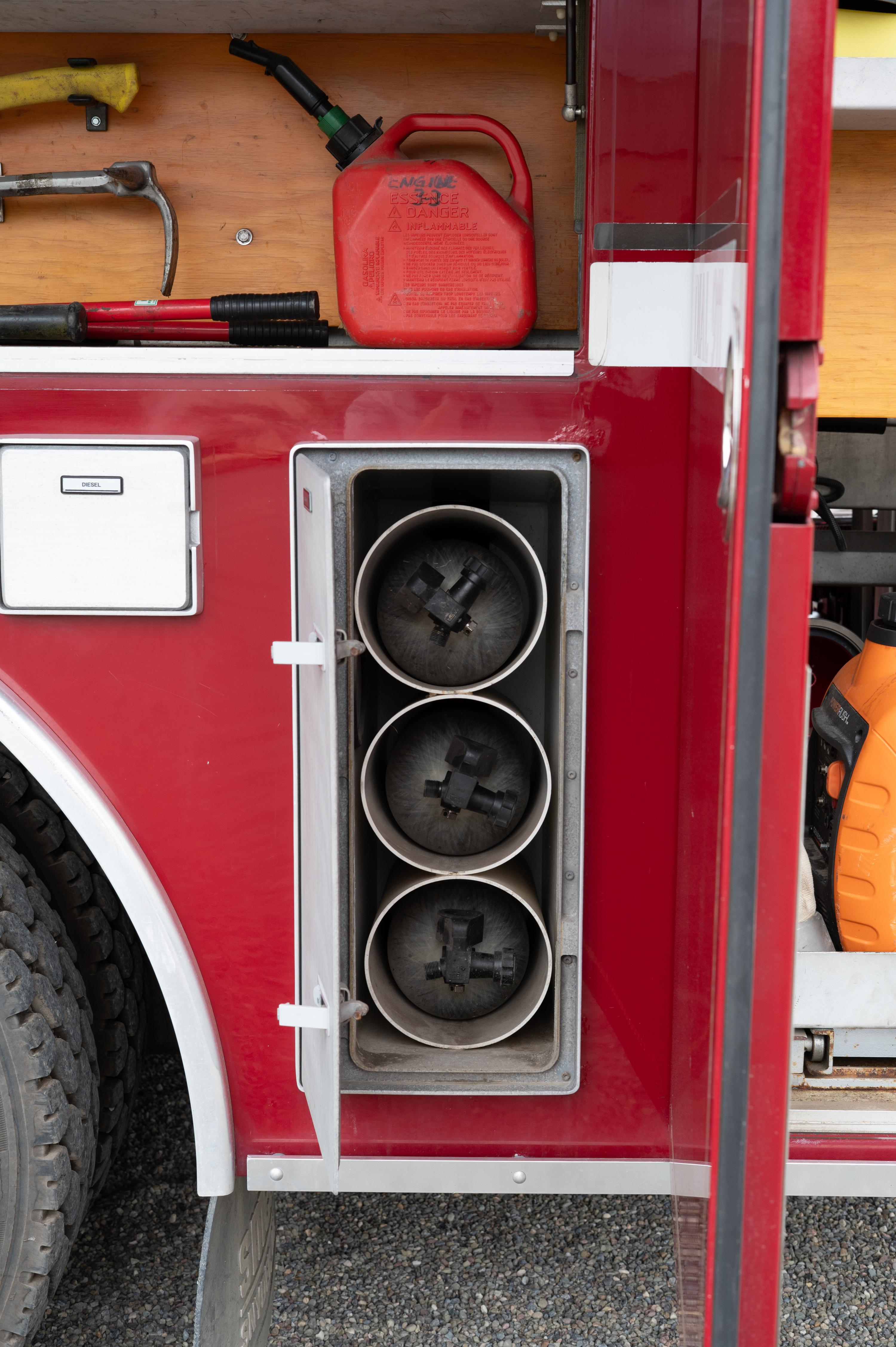 2000 Spartan Pumper Tanker - image 52