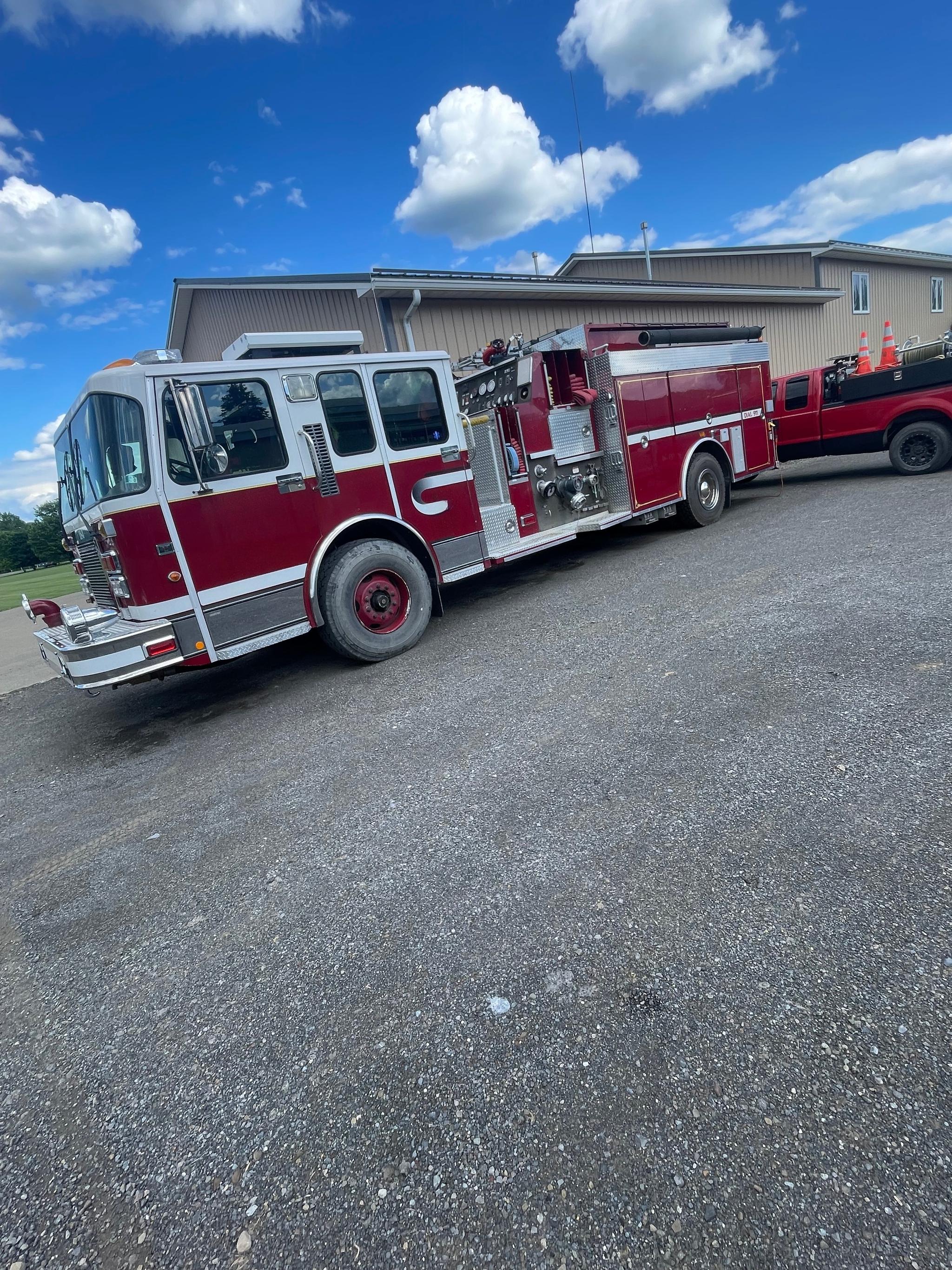 2000 Spartan Pumper Tanker - image 2