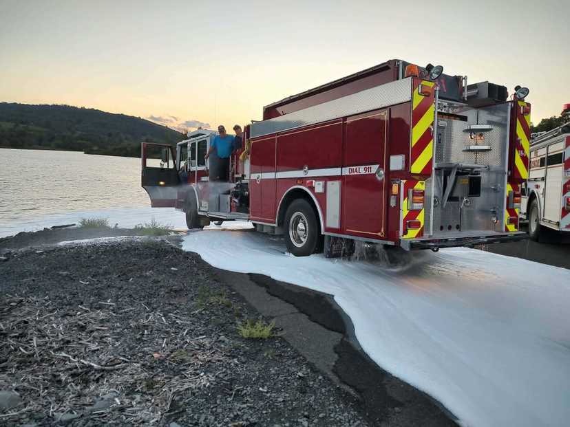 2000 Spartan Pumper Tanker — photo 4