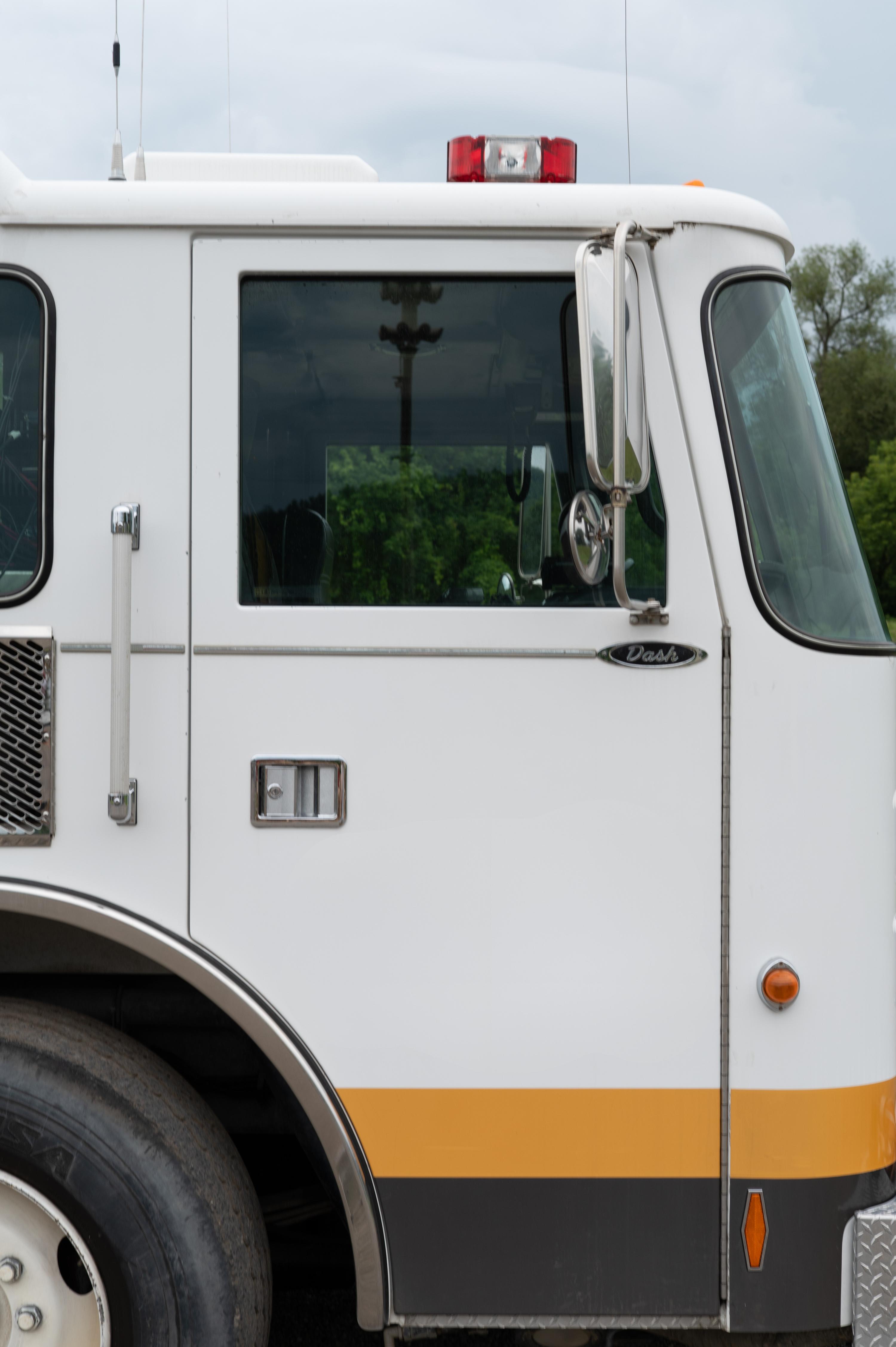 2000 Pierce Pumper - image 9