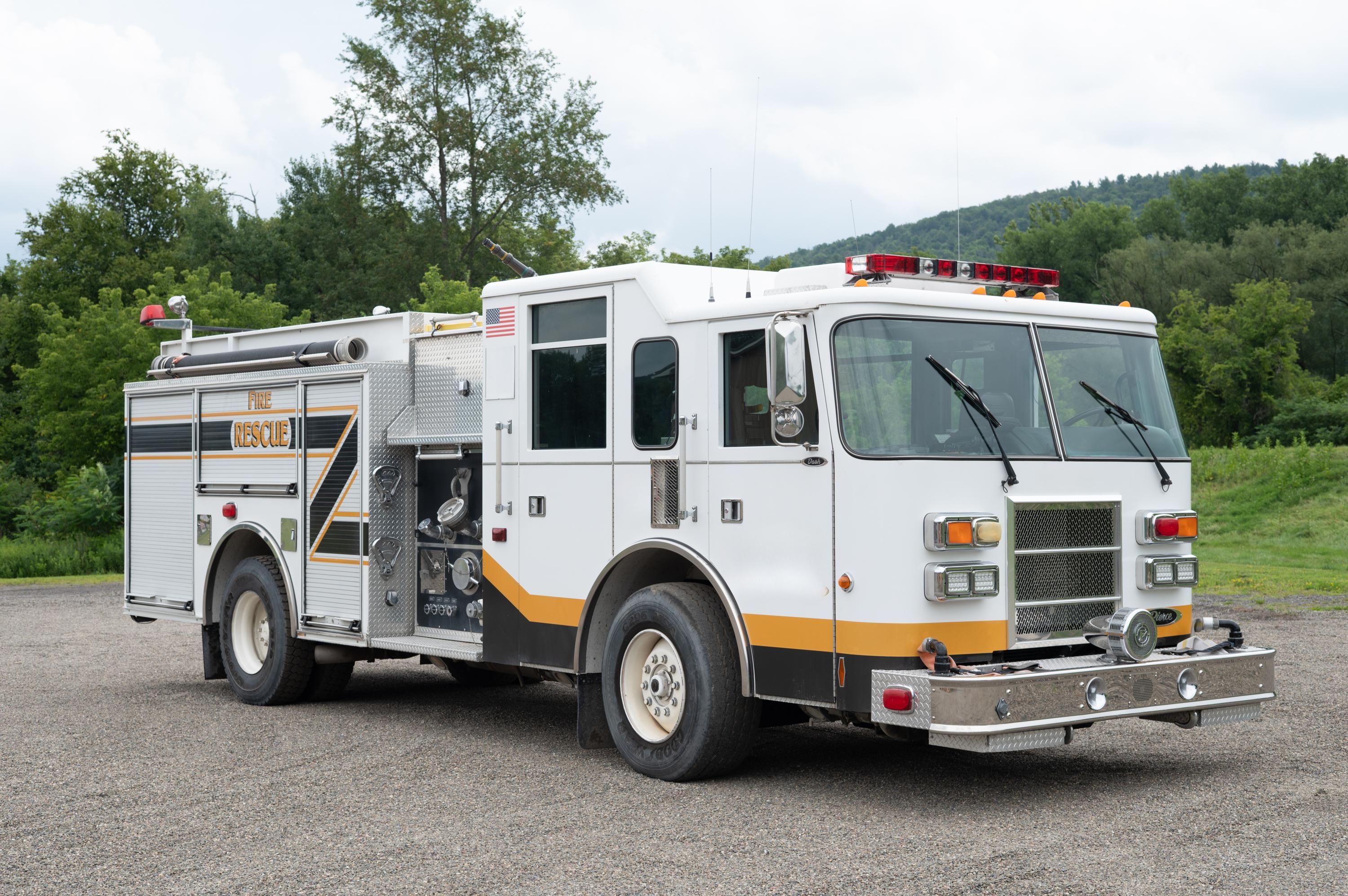 2000 Pierce Pumper - image 3