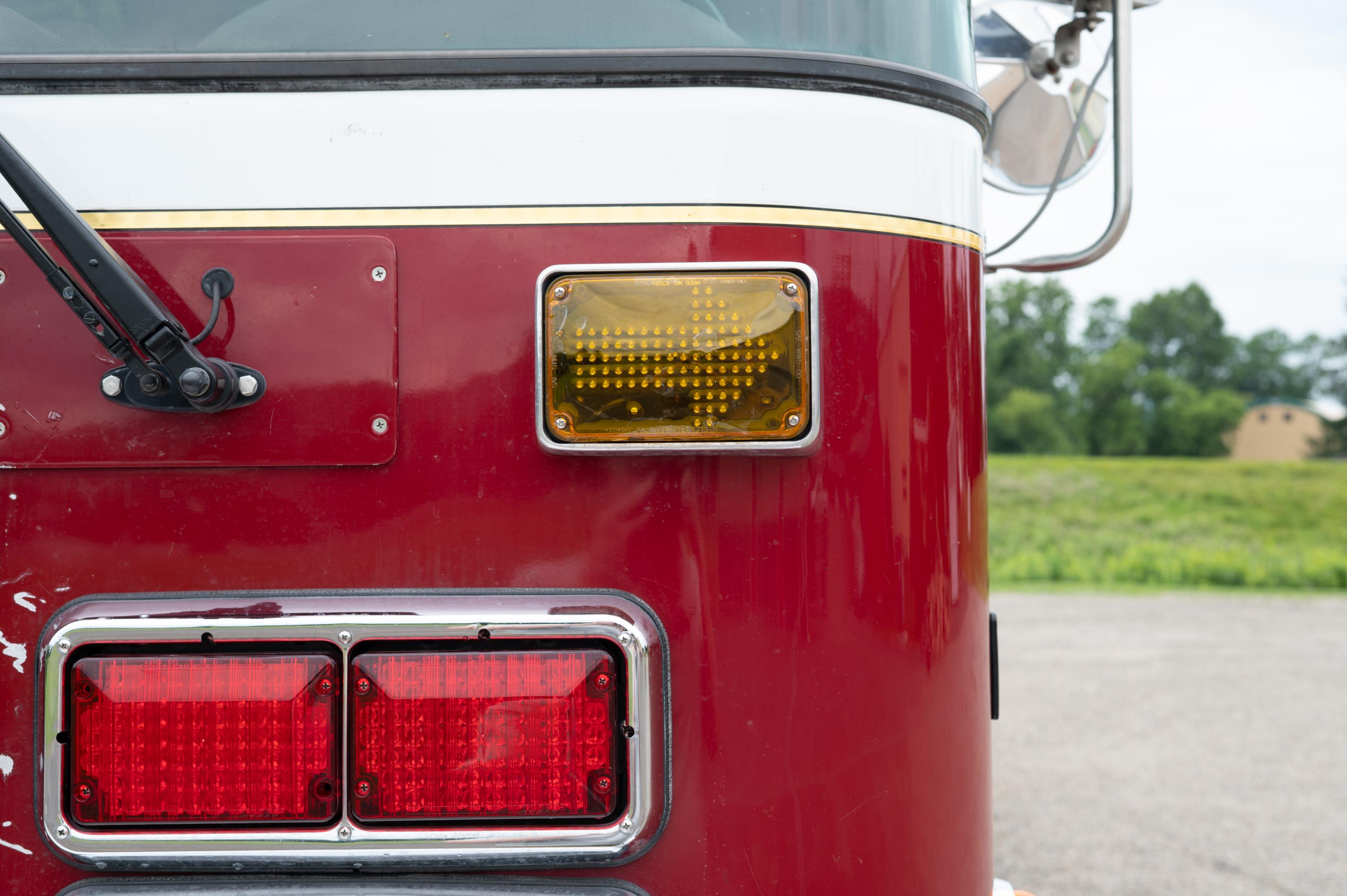 2000 Spartan Pumper Tanker - image 5