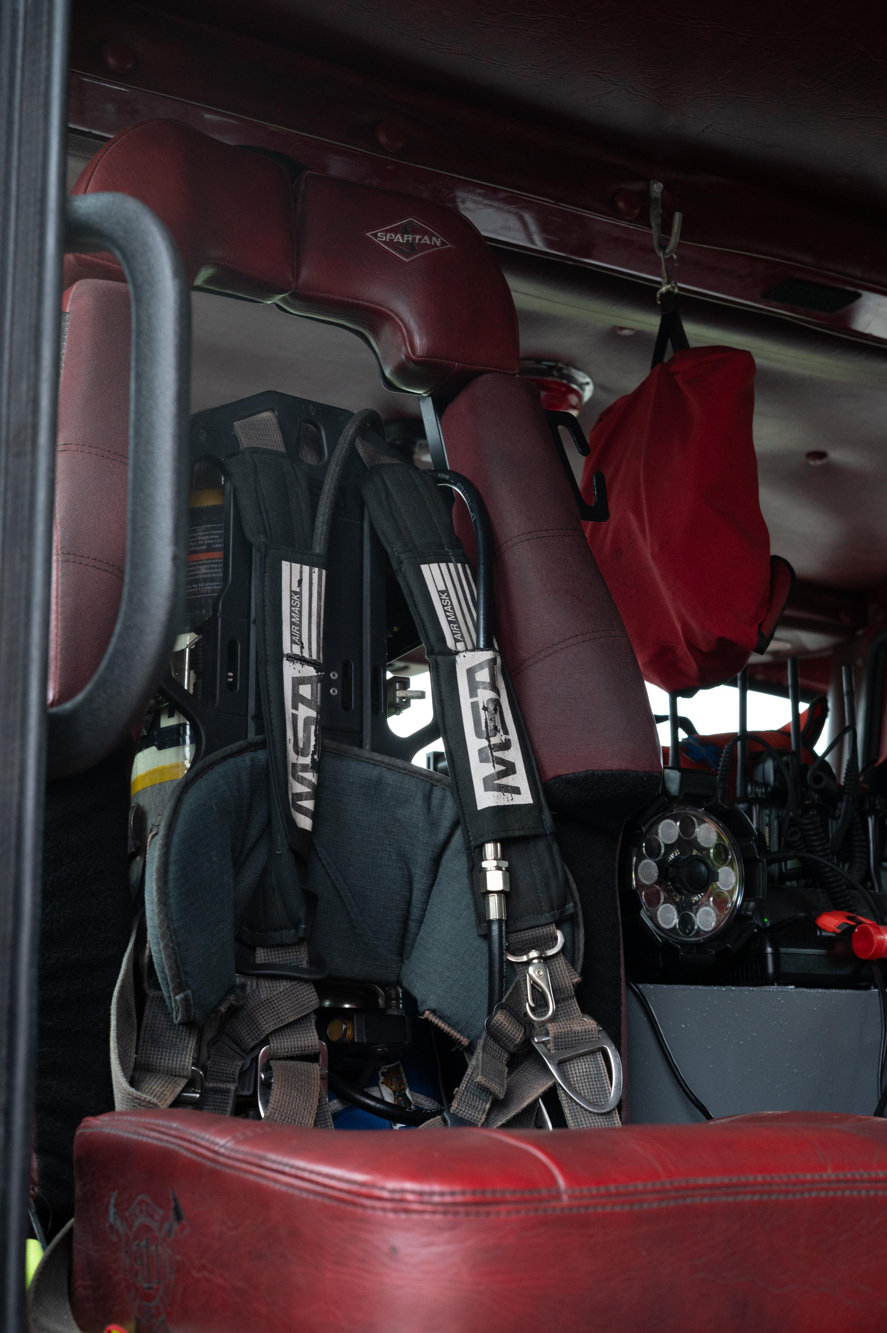 2000 Spartan Pumper Tanker - image 80