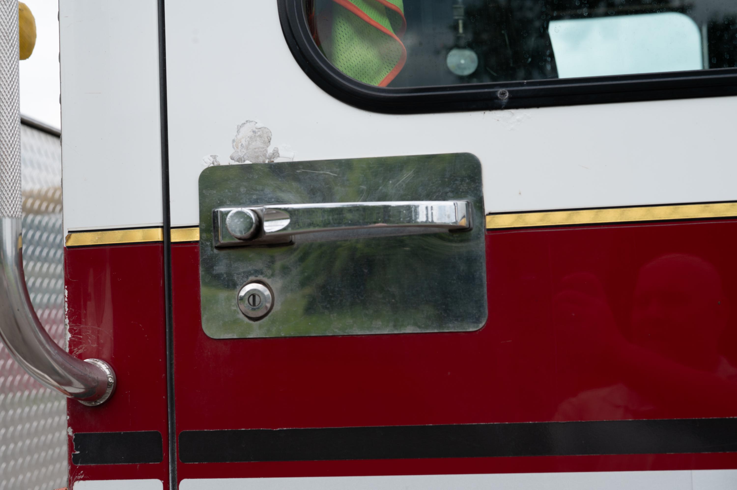 2000 Spartan Pumper Tanker - image 8